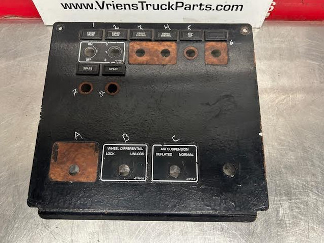 KENWORTH S64-1072-5 PANEL-SWITCH UPPER INCLUDING LAMP-IDS
