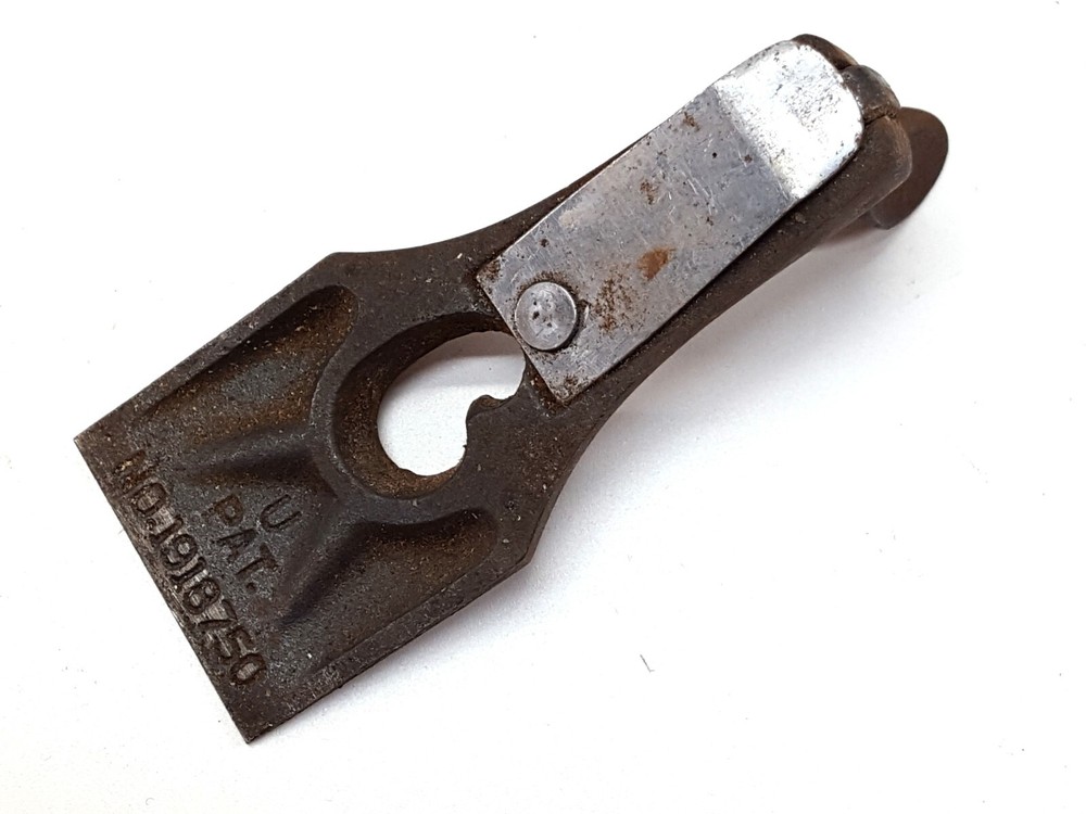 2252 Stanley No. 3 Lever Cap