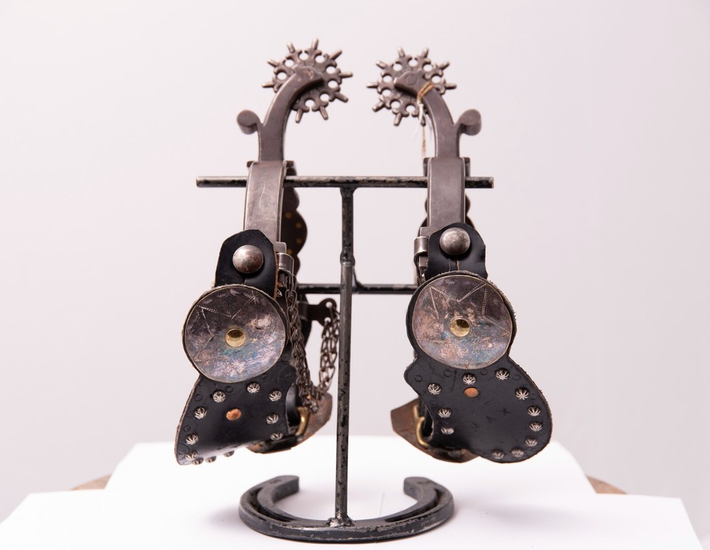 Jerry Galloway Single Mounted Silver Texas Spurs