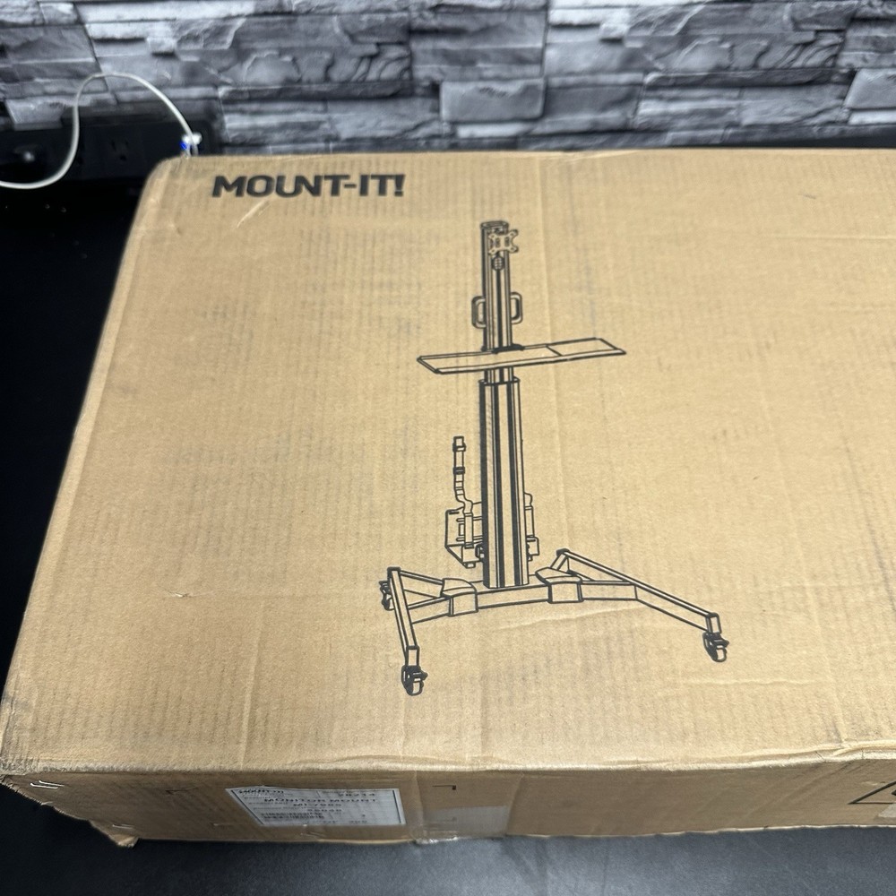 Mount-It! Mobile PC Workstation | MI-7985