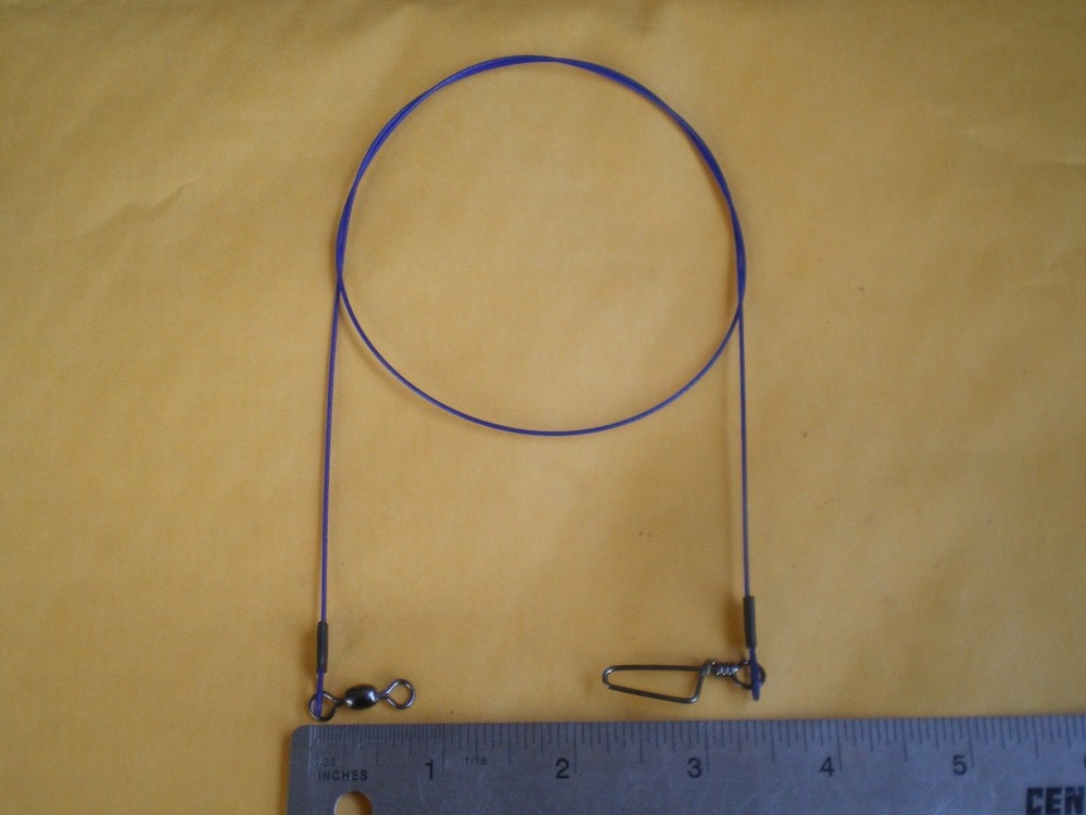 30 PCS S.S. WIRE SPINNER LEADER 30" 100 LBS TEST/COASTLOCK SNAP/MULTICOLOR PACK