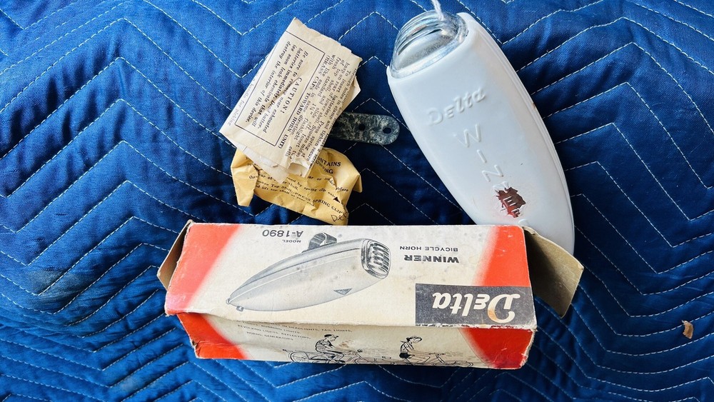 Delta Winner Horn NOS