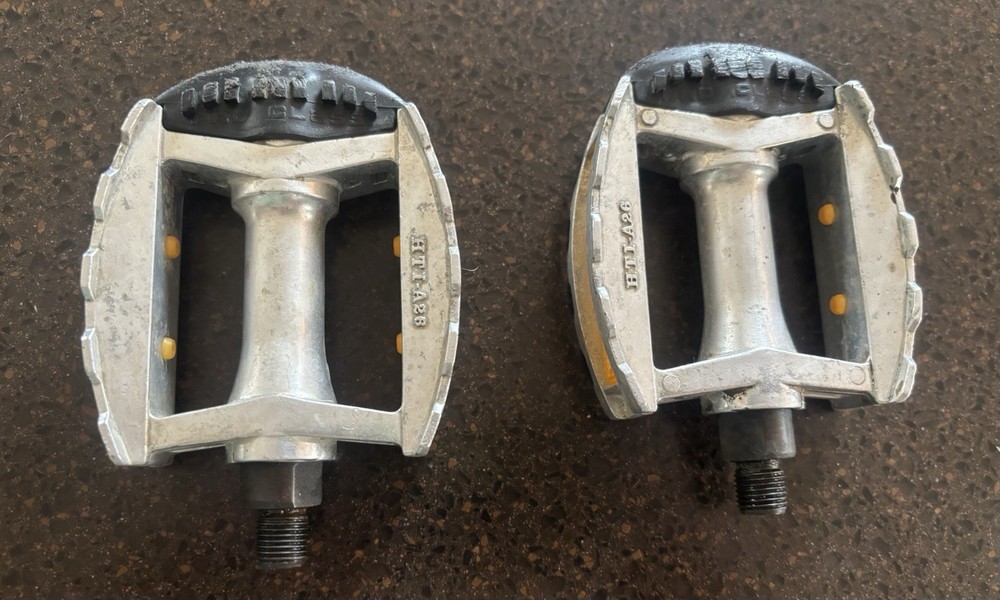 Mongoose Pro class HTI-A26 Bmx Pedals 1/2”