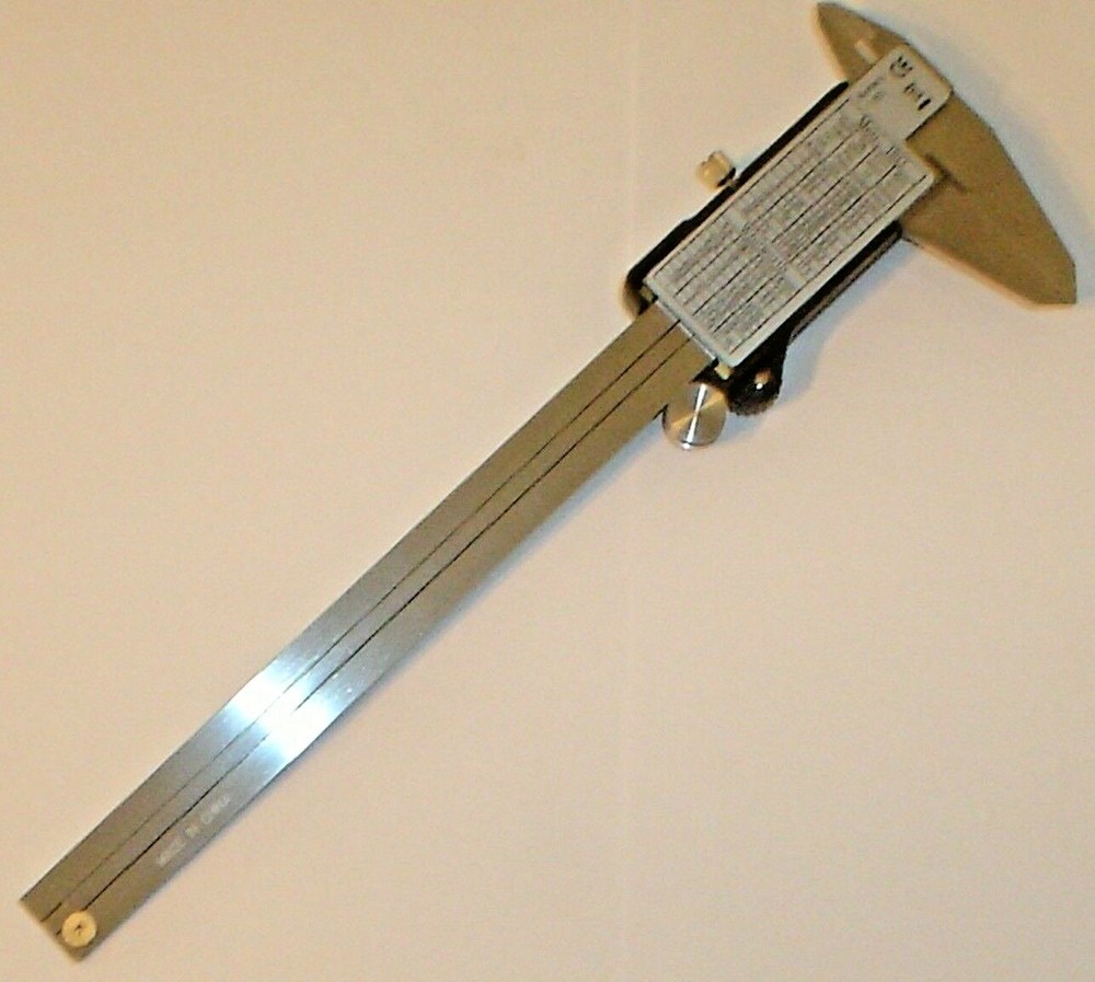 0-150mm Electronic Digital Caliper w/ Plastic Case Works Great