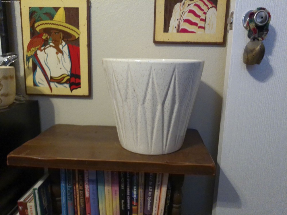 Vintage U.S. Pottery 11" White Speckled Diamond Pattern Flowerpot