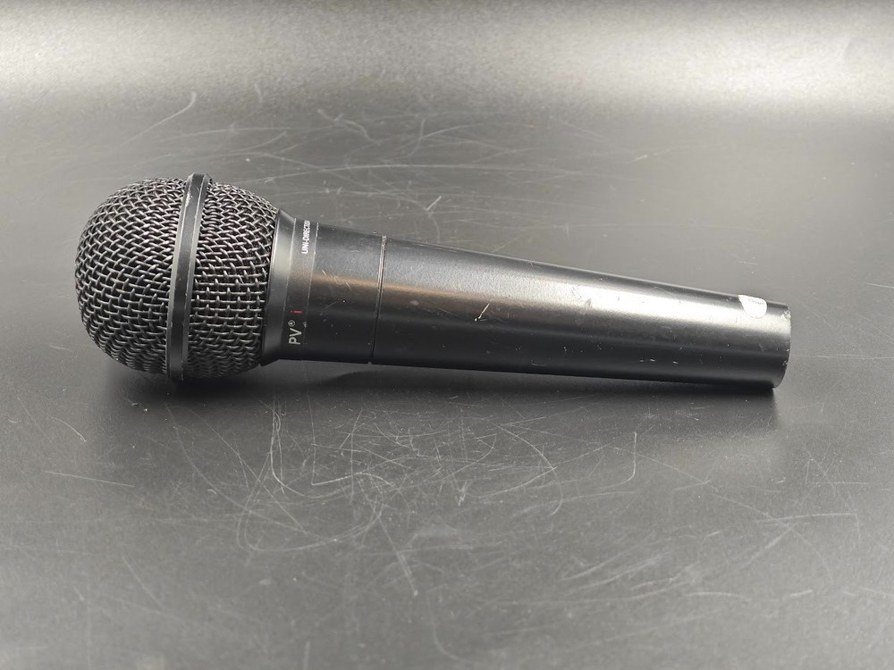 Uni-Directional Dynamic Microphone Black Used Working