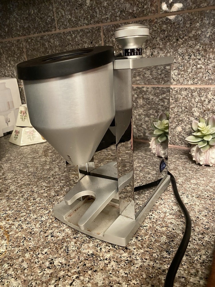ROCKET ESPRESSO FAUSTINO 3.1On-Demand Home Grinder