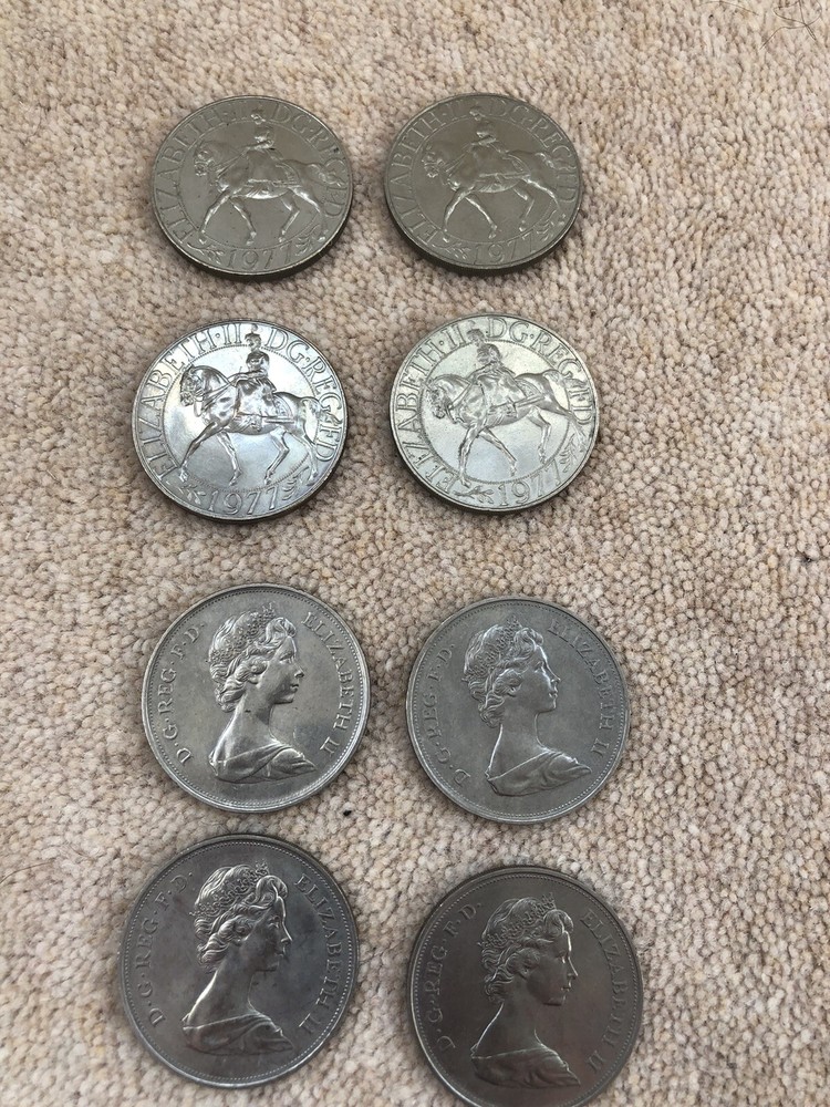 8 commemorative coins crowns