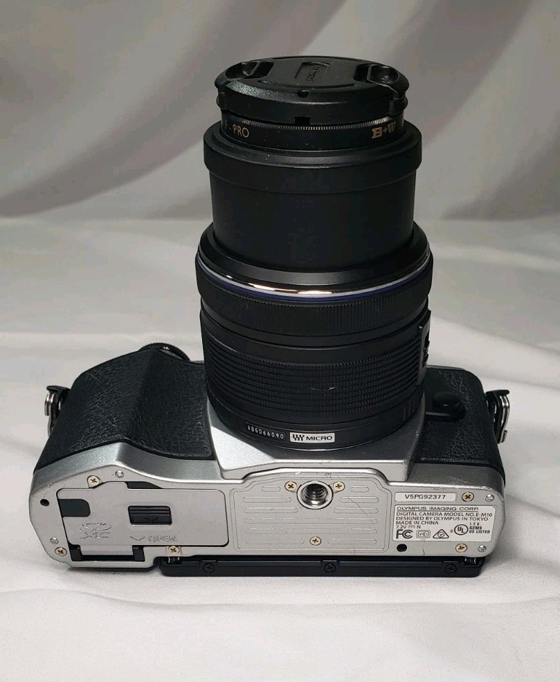 Olympus OM-D E-M10 Digital Camera For Parts