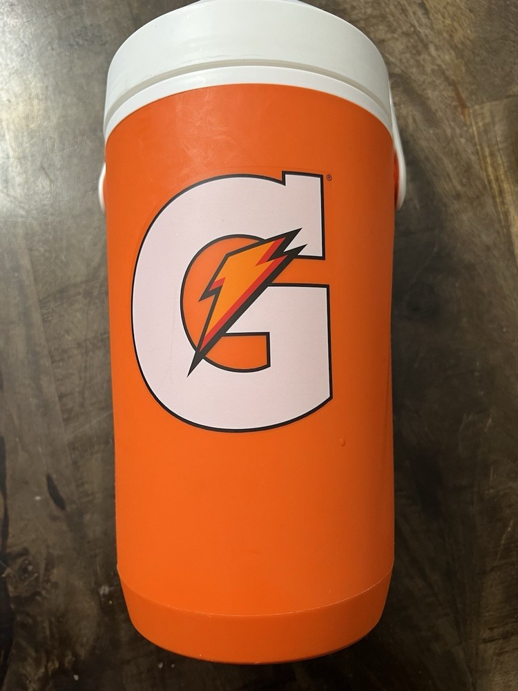 Gatorade Orange 64oz (1/2 Gallon) Cold Beverage Performance Jug/Cooler