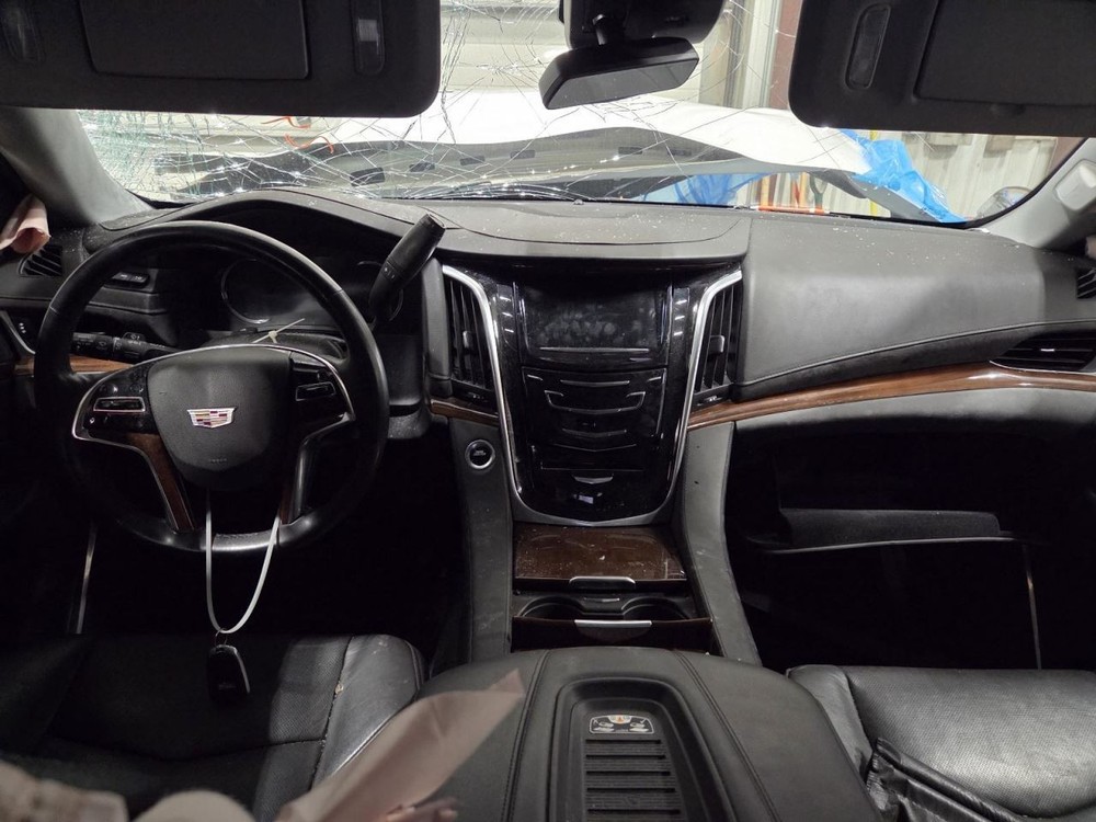 Fuse Box Engine Fits 15-20 ESCALADE 1540797