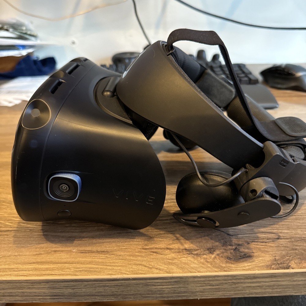 Genuine HTC VIVE Cosmos Elite VR Virtual Reality PC HEADSET replacement