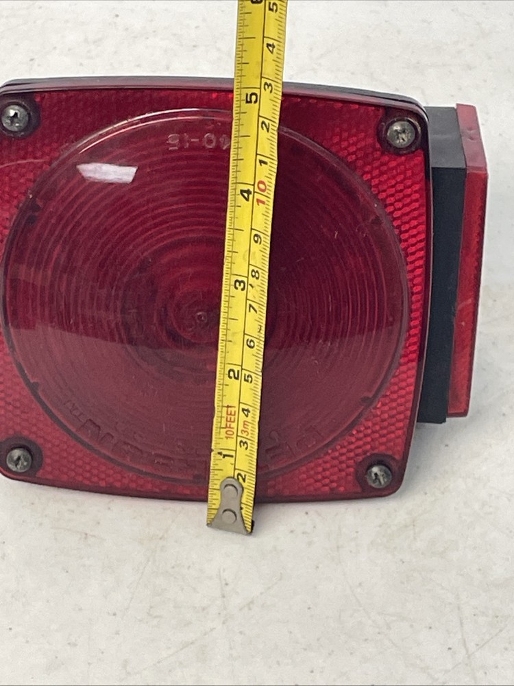 Peterson Marine Tail Light #440-15 Pre Owned