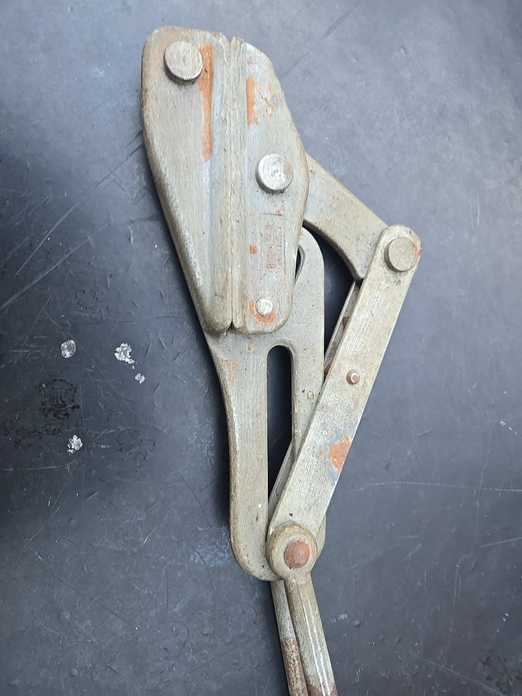 Cable Puller Grip for Bare Wire