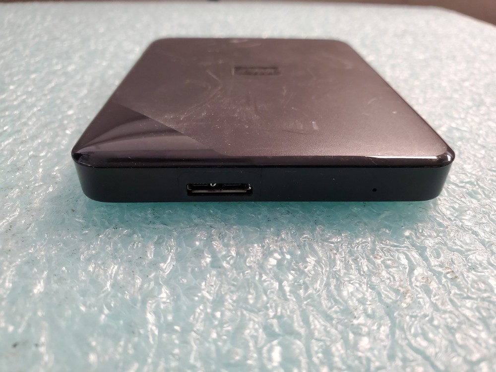 WD Elements SE 2TB External Hard Disk Drive WDBEPK0020BBK-0B w/Cable | C662