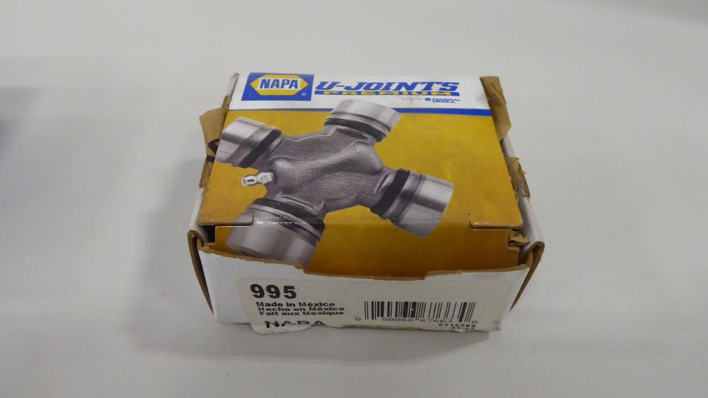 995 Universal Joint U-Joint Moog Precision Napa 5-242X