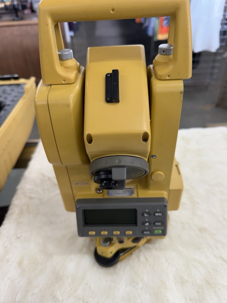 Topcon GTS 229 Total Station With Accessories