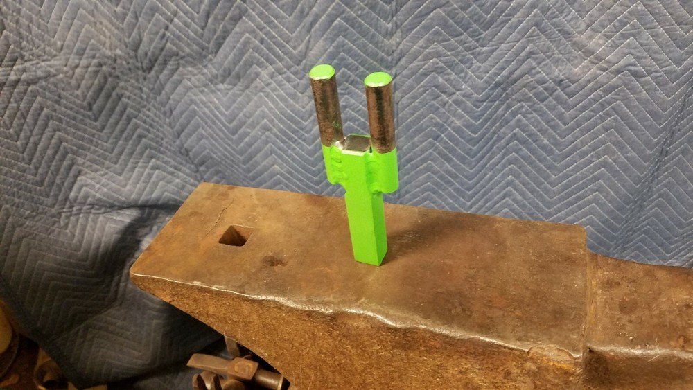 Blacksmith Hardy Anvil Tool 3/4" hardy Turning Bending Forge Scrolling Twisting
