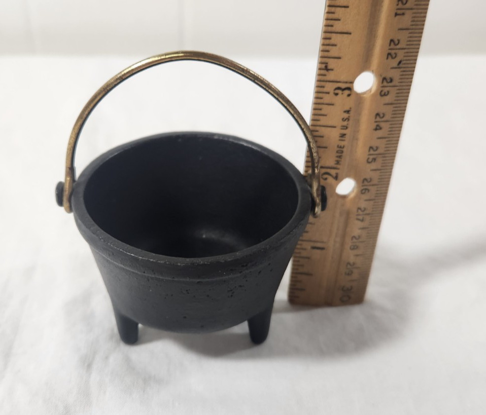Vintage Miniature Cast Iron 3-Legged Pot With Handle