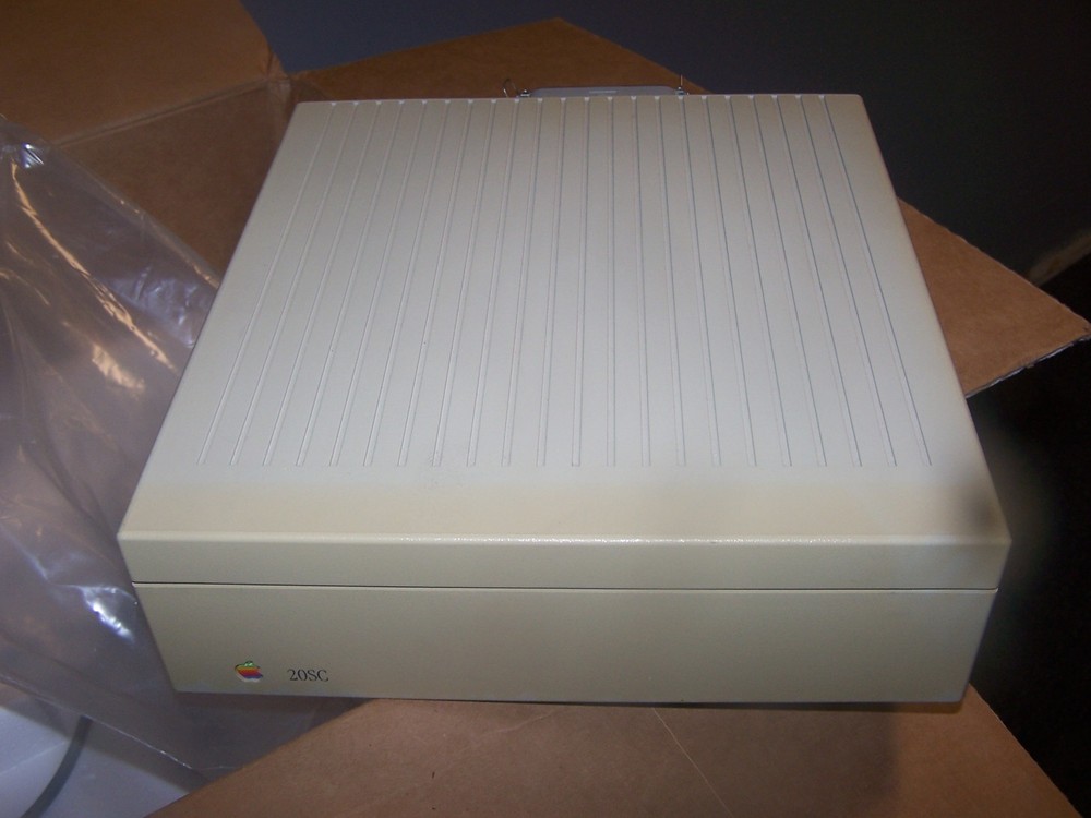 Apple Hard Disk 20SC in original box and working fine