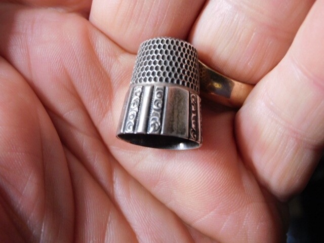 ANTIQUE STERLING SILVER SEWING THIMBLE #9