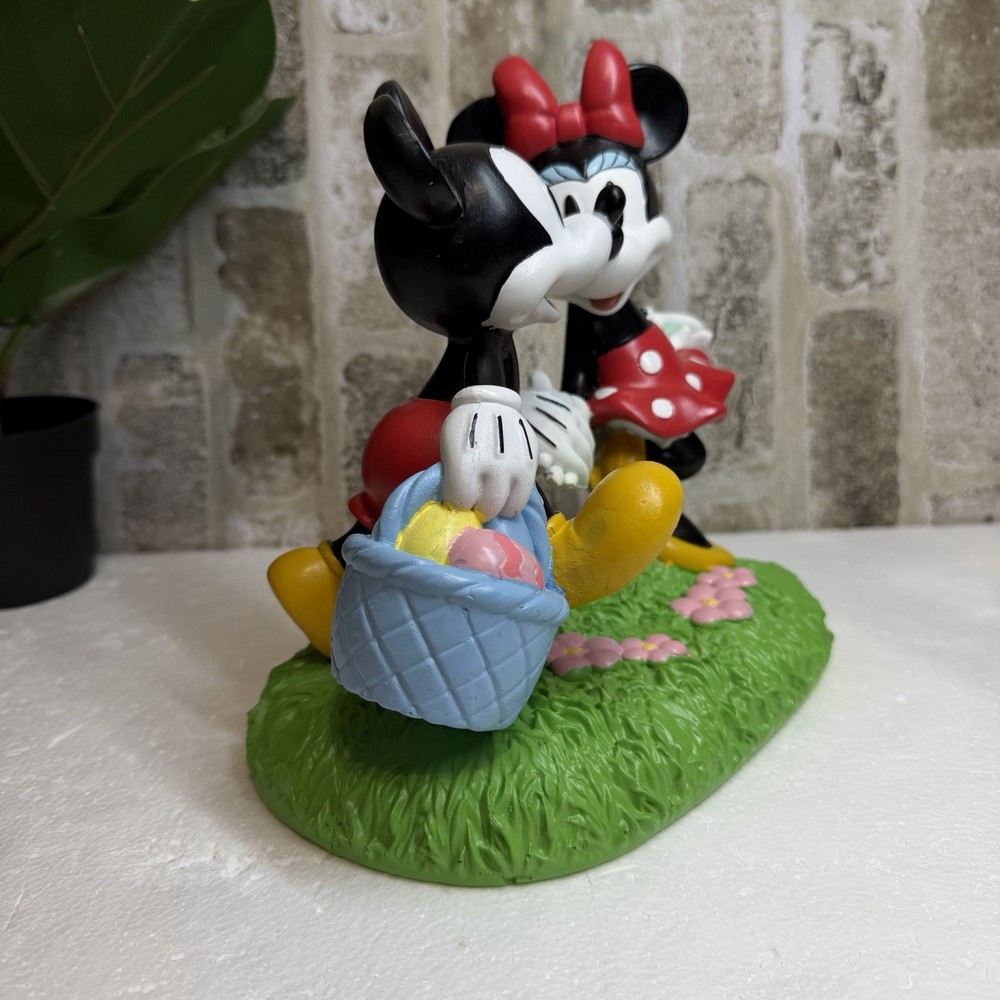 Disney Mickey Mouse & Minnie Mouse Easter Figurine Decor/NEW