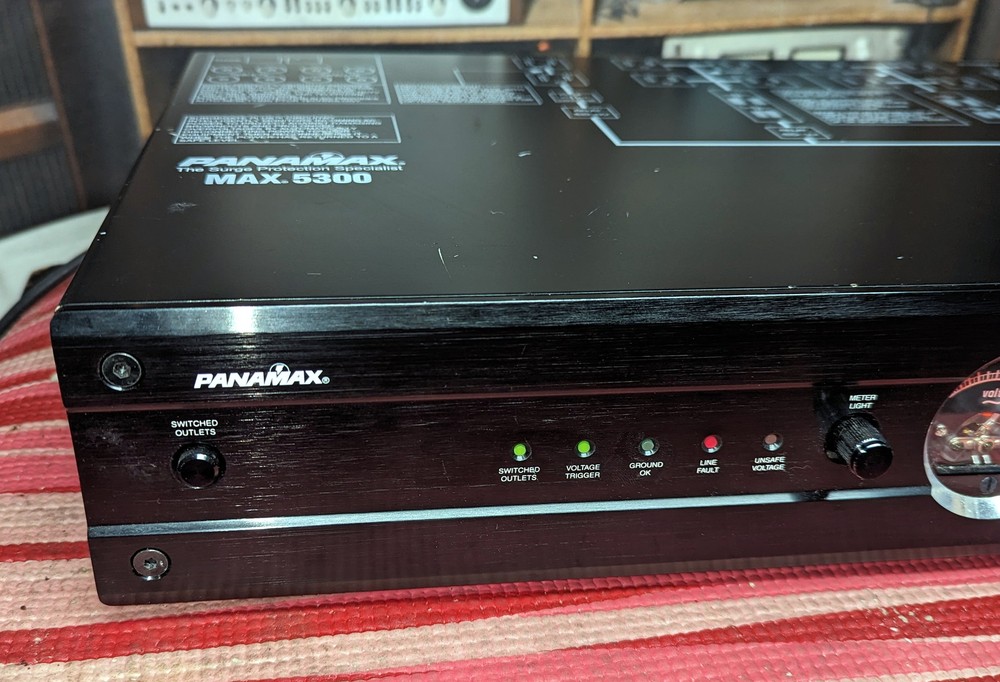 Panamax MAX-5300 surge protector with analog voltage meter