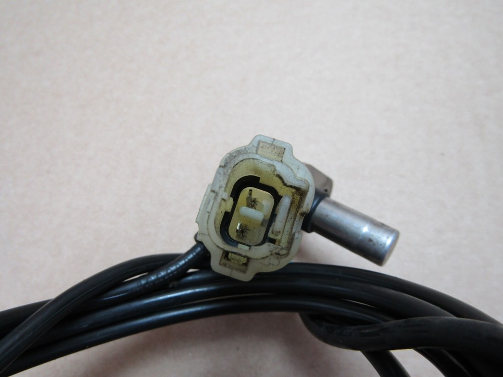 Triumph Tiger 800 ABS 2014 front ABS sensor (14069)