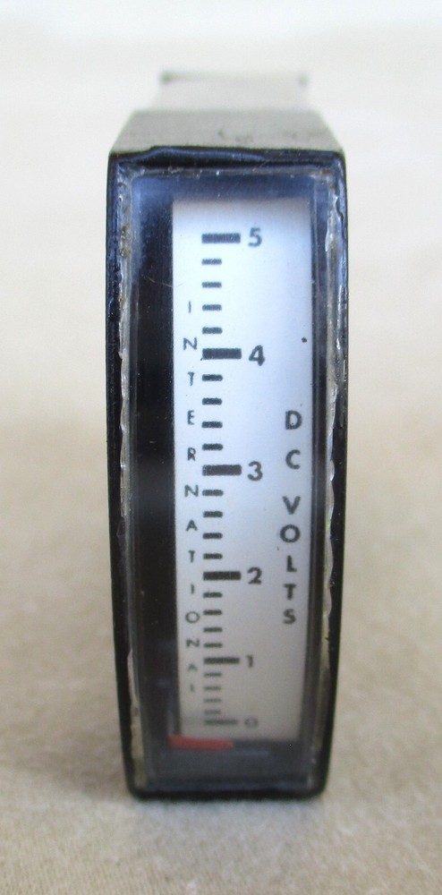 International Instruments 0-5 DC Volts Panel Meter New