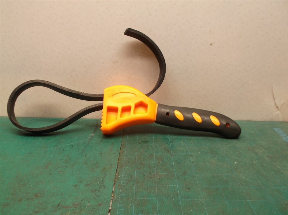Unbranded Strap wrench