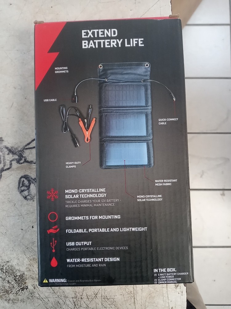 Schumacher 5 Watts Folding Solar Panel Charger + USB Power (A6)