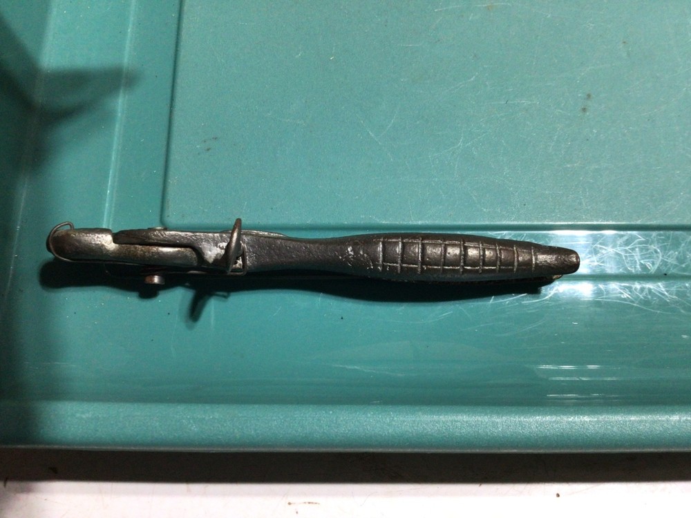 Vintage De Neui Hog Ring Pliers with the Spring