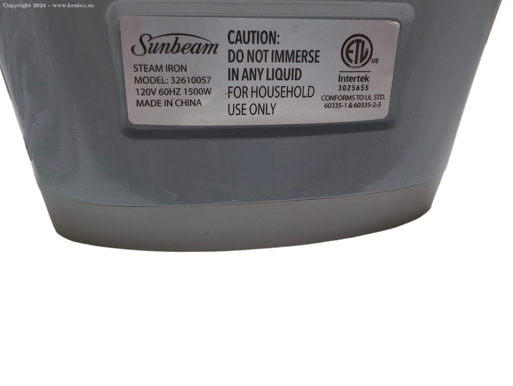 Sunbeam 1500W Steam Iron, White/Grey