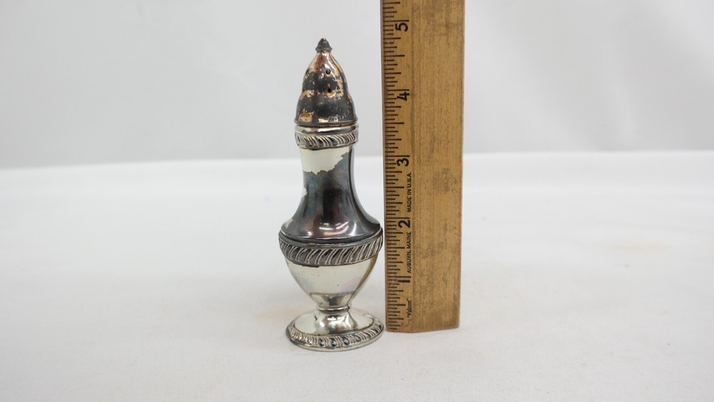 Poole Silver Co 547 Salt & Pepper Shakers Rope Edging Pattern S1