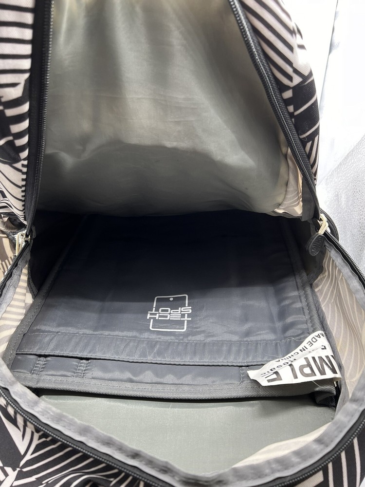 High Sierra Backpack ( Damaged Parts)