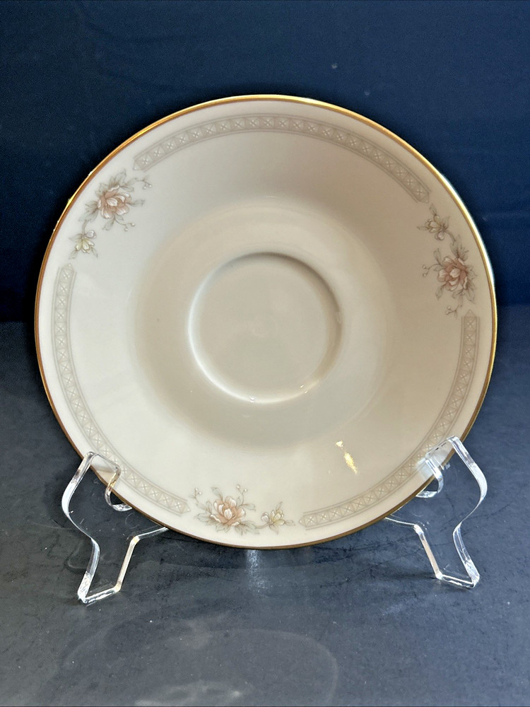 Noritake CERVANTES 5 Pc Place Setting Ivory China 7261 EUC
