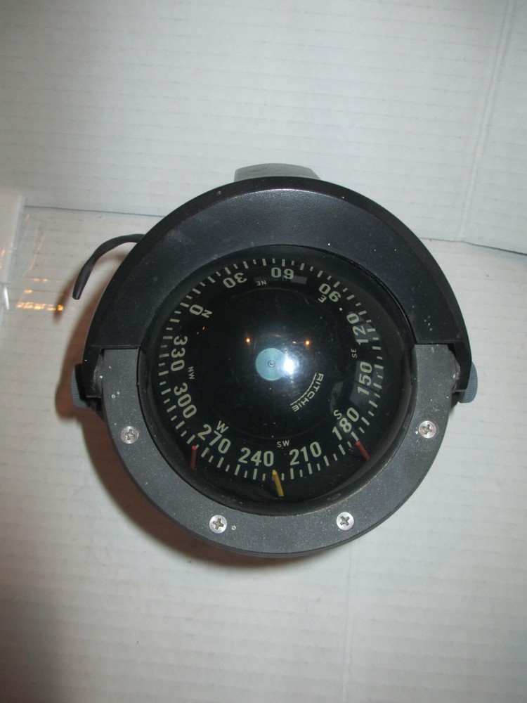 Ritchie B-81 Marine Boat Compass with Mounting Bracket C19
