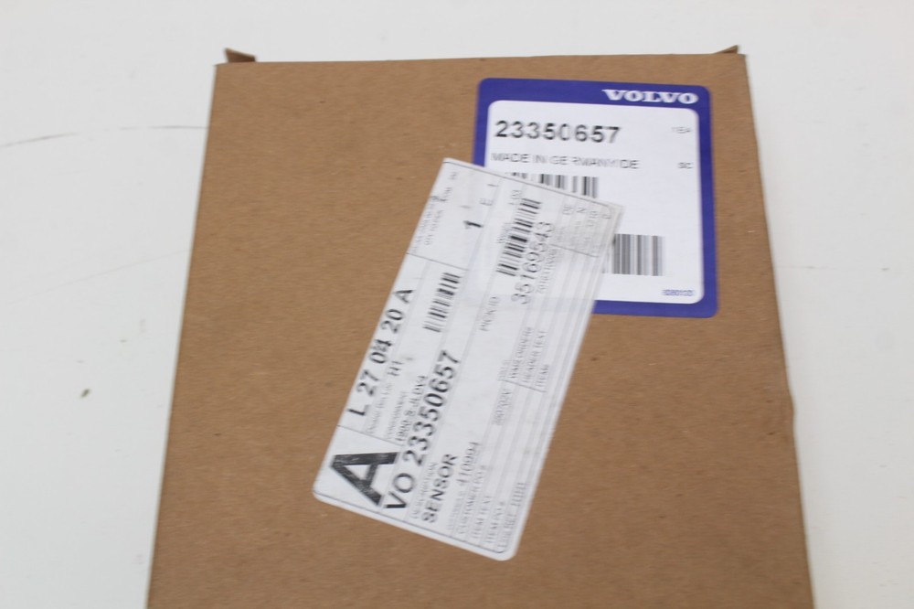23350657 Blind Spot Detection System Warning Sensor Genuine Volvo