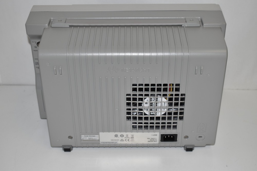 KEYSIGHT CX3322A DEVICE CURRENT WAVEFORM ANALYZER (UCQ96)