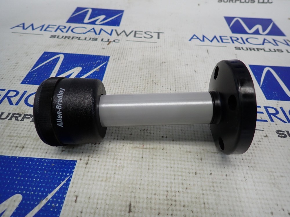 Allen Bradley 866E-BPM10 SerA Stack Light Base Pole 10cm