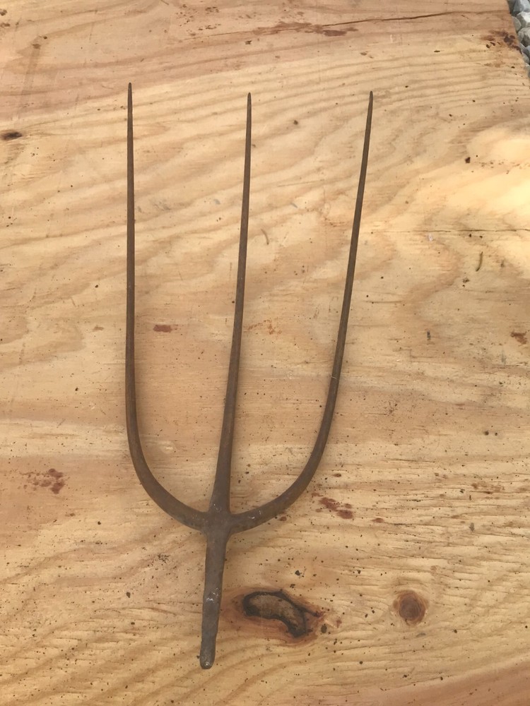 Fork Rake Head 3 Thines Rusty Rustic no handle Original Vintage Primitive Metal