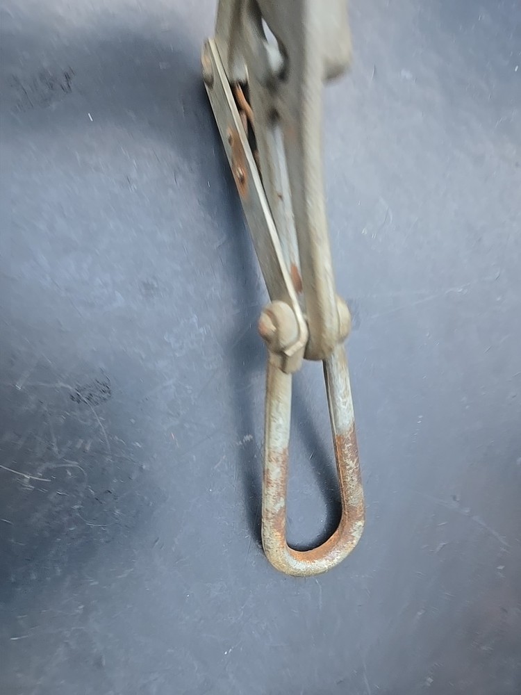 Cable Puller Grip for Bare Wire