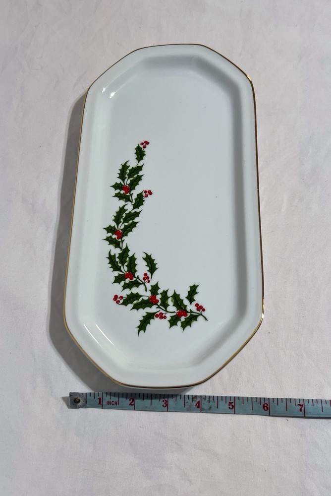 Holly Leaf & Berries Cream & Sugar Set With Serving Tray ABC Distributing