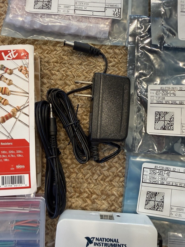 NATIONAL INSTRUMENTS NI myDAQ Data Acquisition Device + Extras