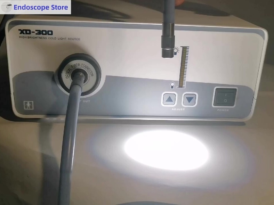 Medical Surgical Xenon 250W Endoscope Cold Light Source Adjustable Customized