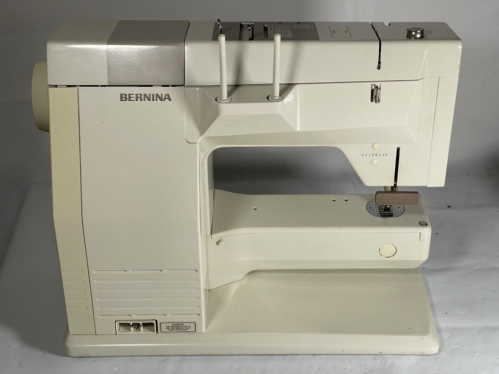 BERNINA Record 930 Electronic Sewing Machine UNTESTED