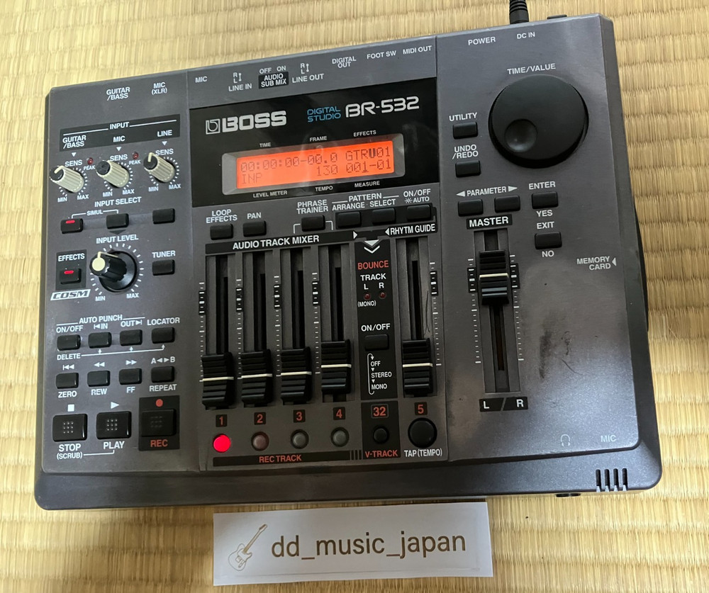 Boss BR-532 Digital Studio Multi-Track Recorder /No SmartMedia Card