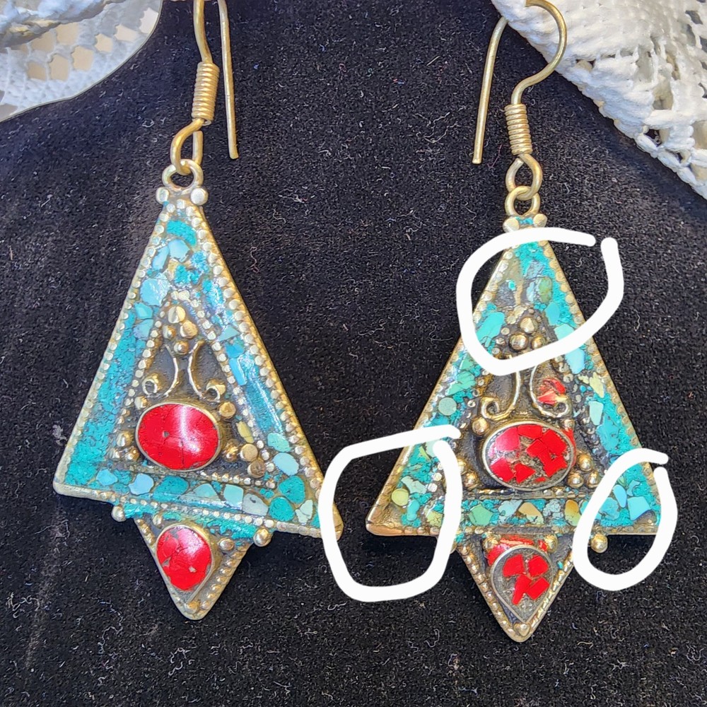 Triangle-shaped dangle earrings featuring mosaic-style turquoise