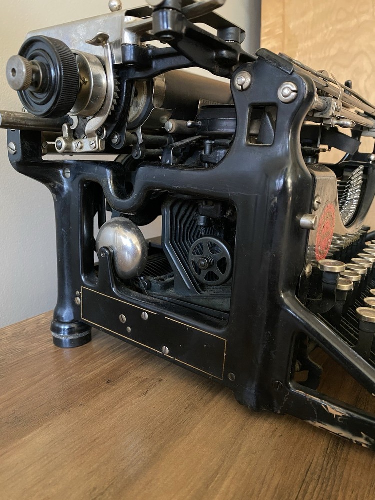 1930 Underwood Standard Typewriter No 5.