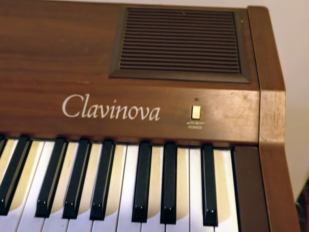 Clavinova YAMAHA YP-40